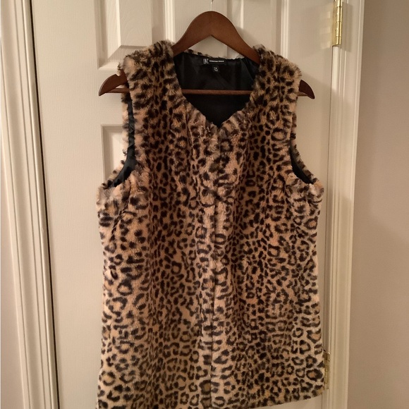 INC Leopard Print Faux Fur Vest Size S/M - Picture 13 of 16